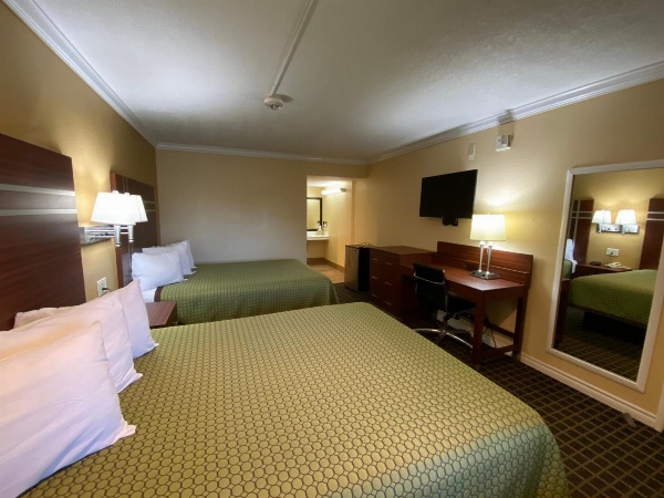 Americas Best Value Inn - Azusa/Pasadena image 2